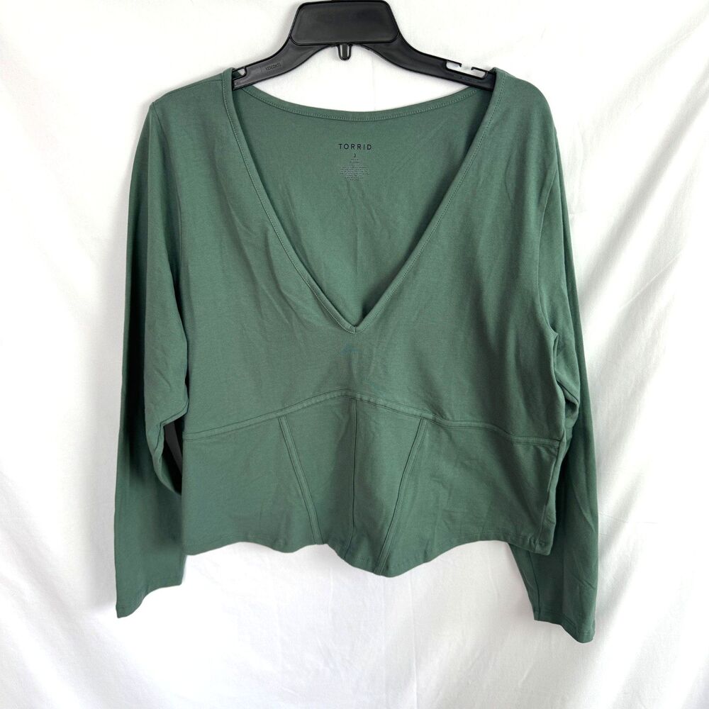 Torrid Women's Top Size 3/3X Green Long Sleeves Low Cut V-Neck